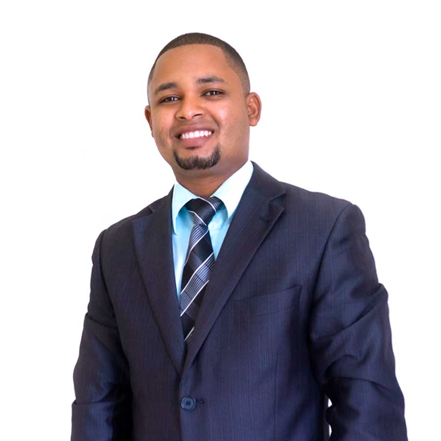 Lcdo. Claudio Figuereo